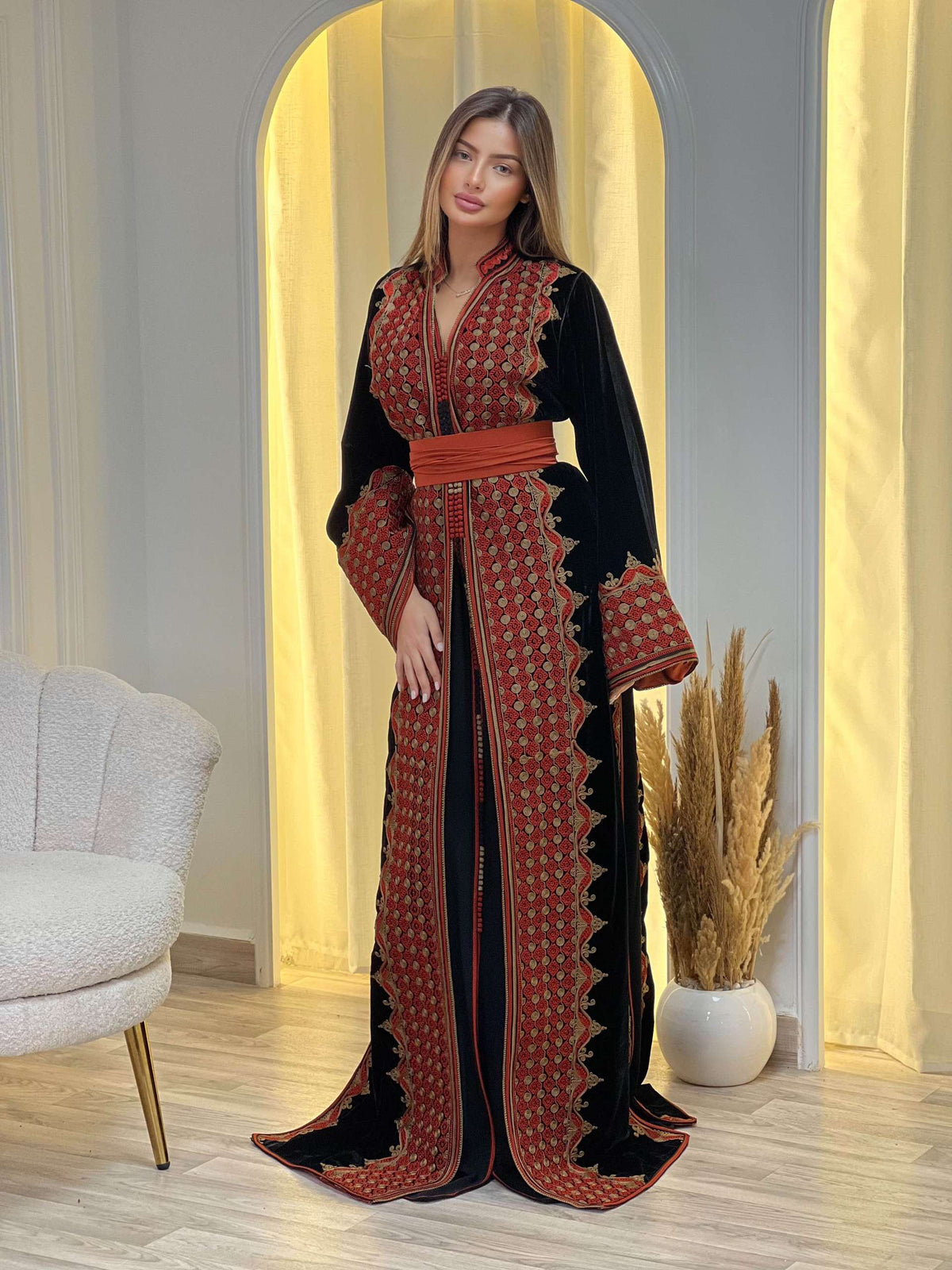 Elegance Saara Lebsa