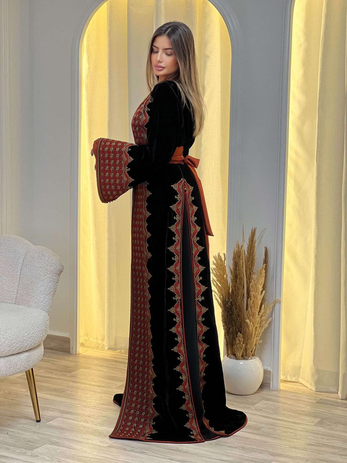 Elegance Saara Lebsa