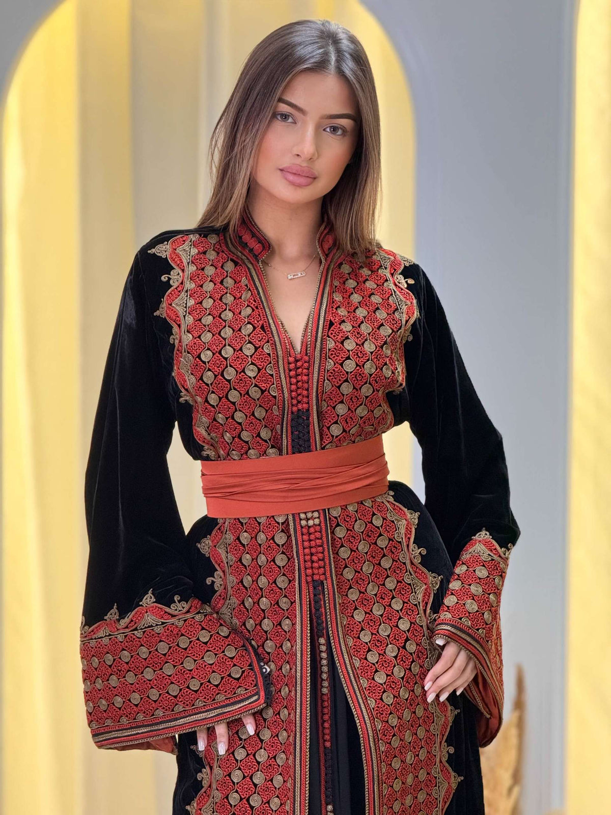 Elegance Saara Lebsa