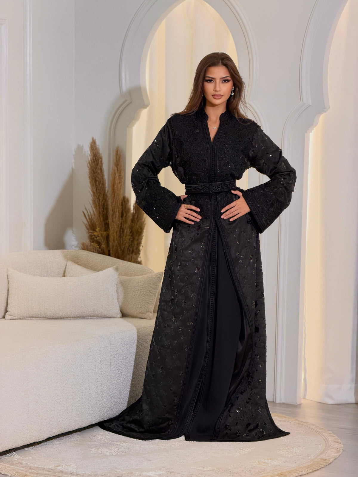 Elegant Alara Lebsa
