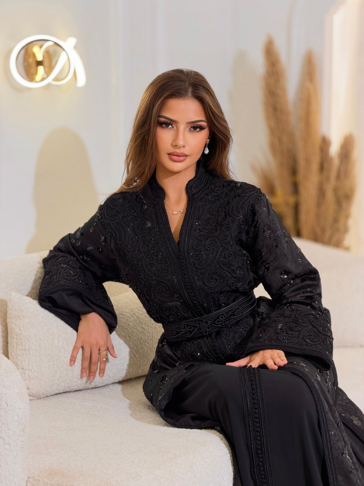 Elegant Alara Lebsa