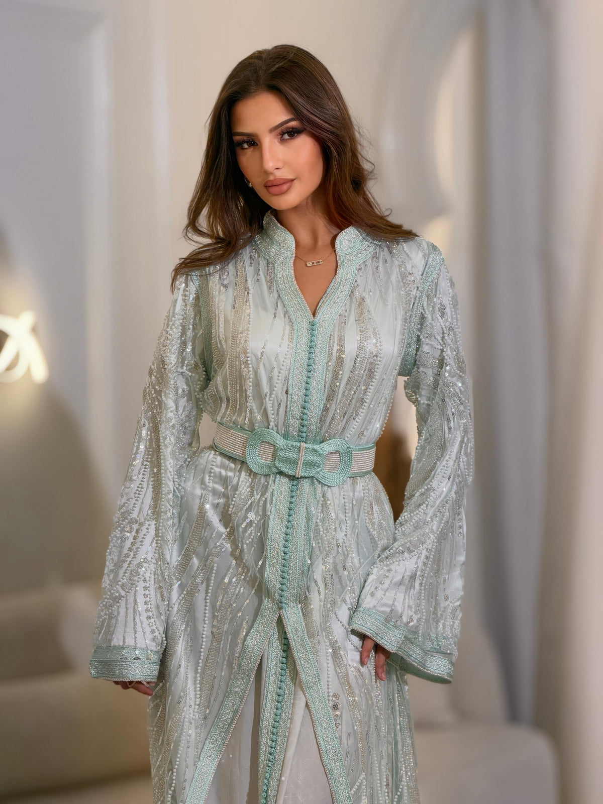 Elegant Defne Lebsa