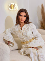 Elegant Leyla Lebsa