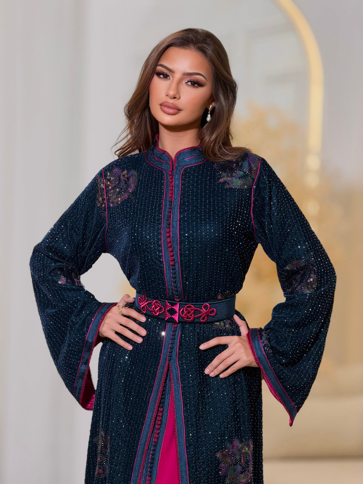 Elegant Lina Lebsa