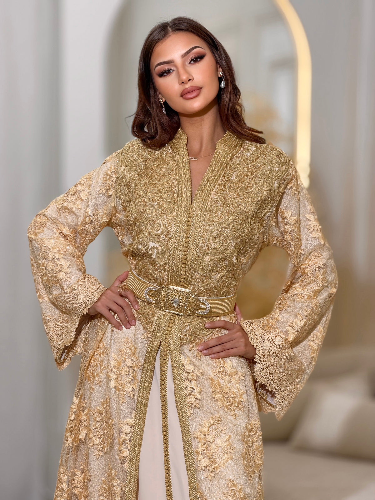 Elegant Alya Lebsa
