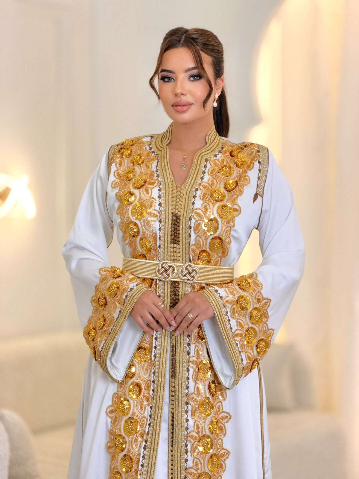 Chic Amira Lebsa