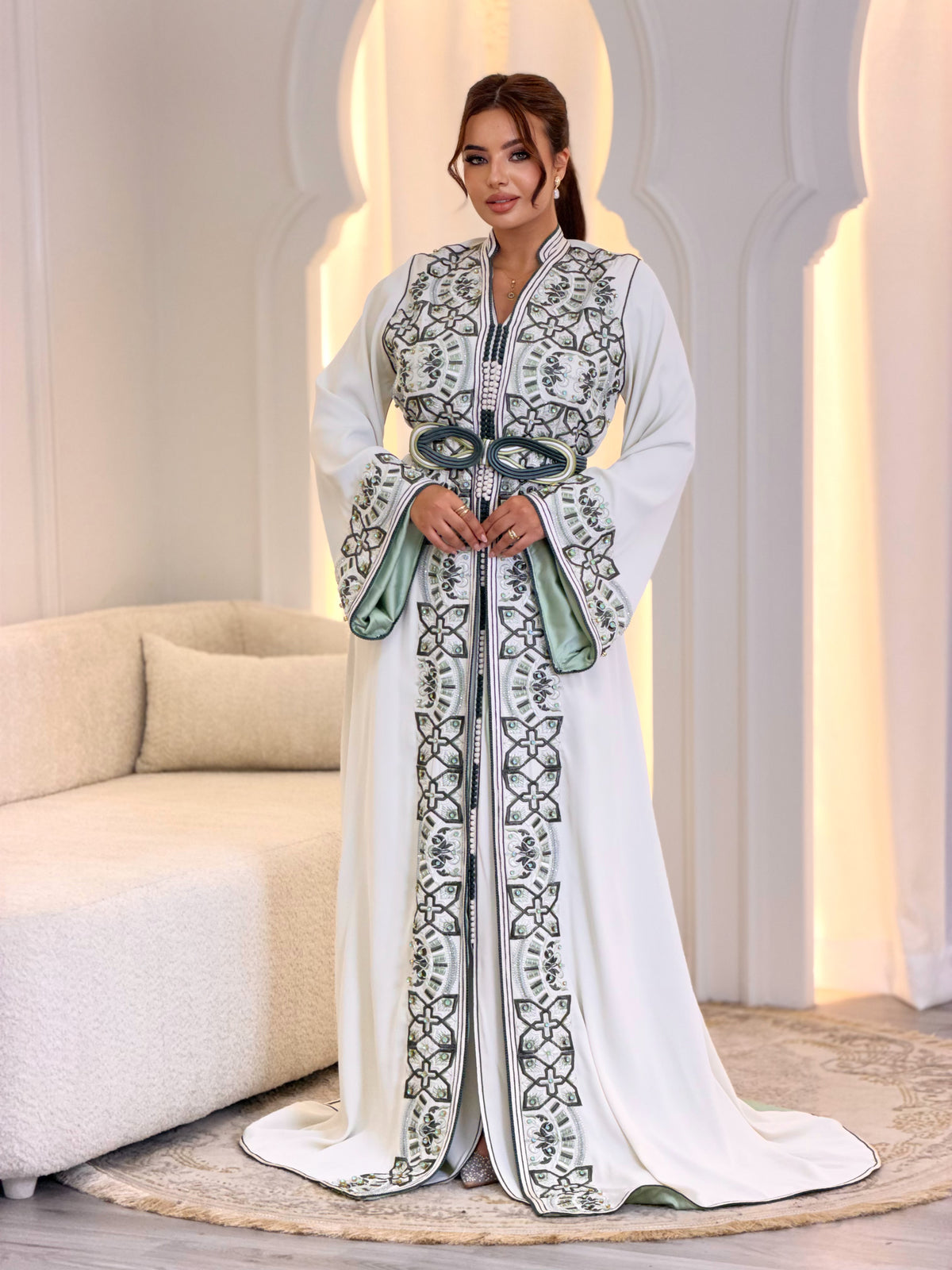 Chic Elira Lebsa