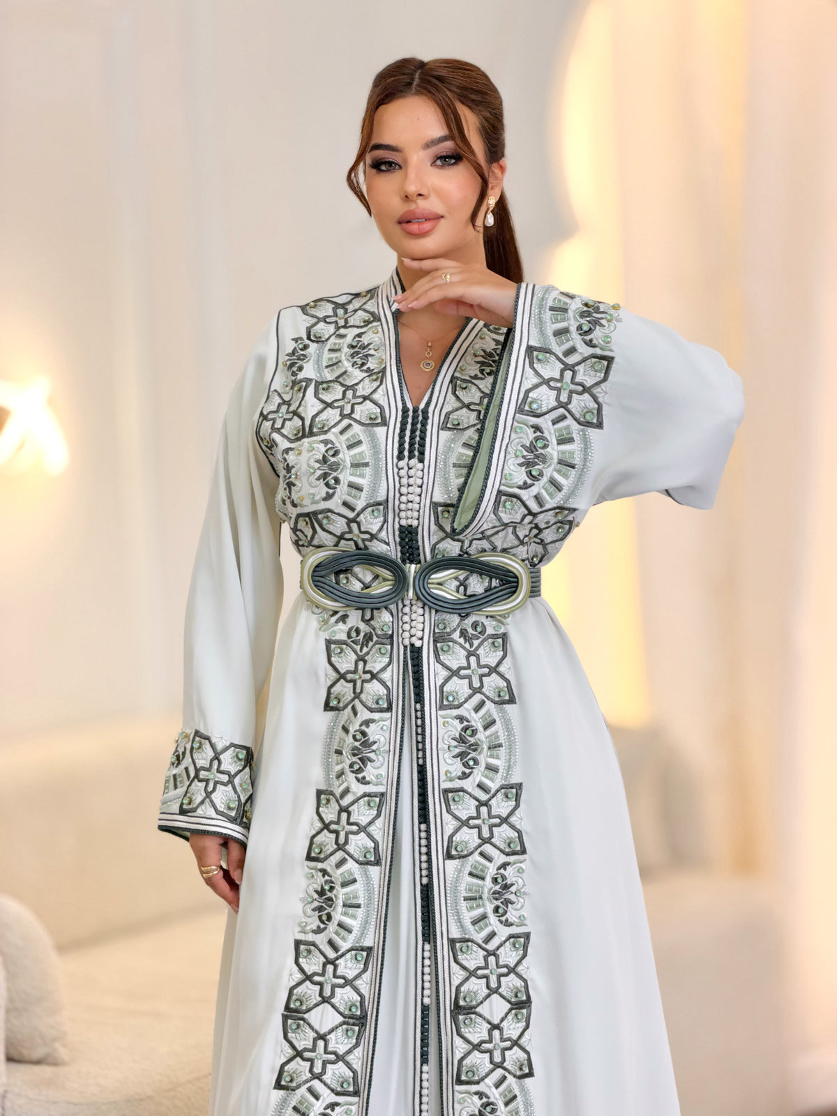 Chic Elira Lebsa