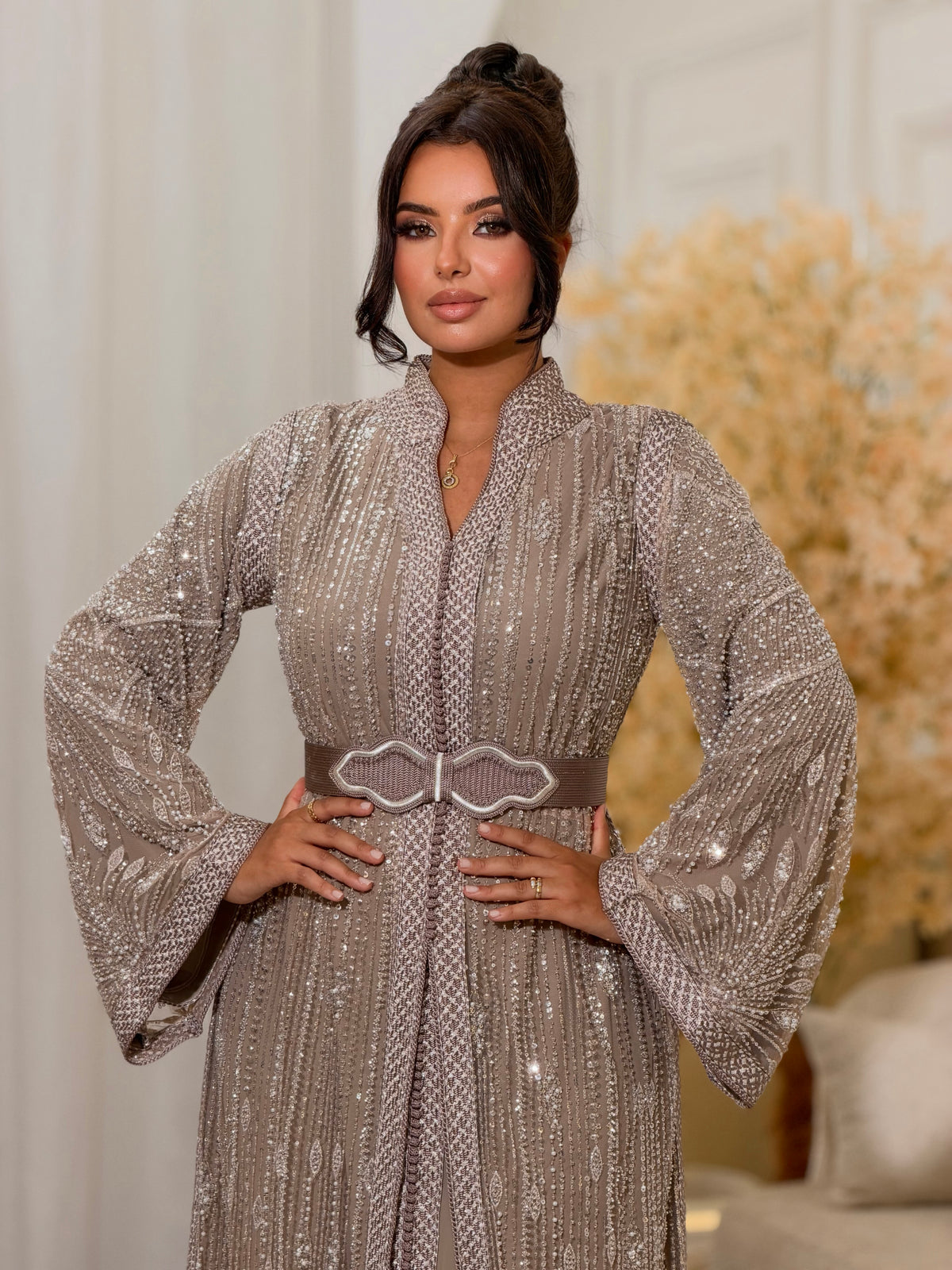 Elegant Elara Lebsa