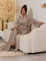 Elegant Elara Lebsa