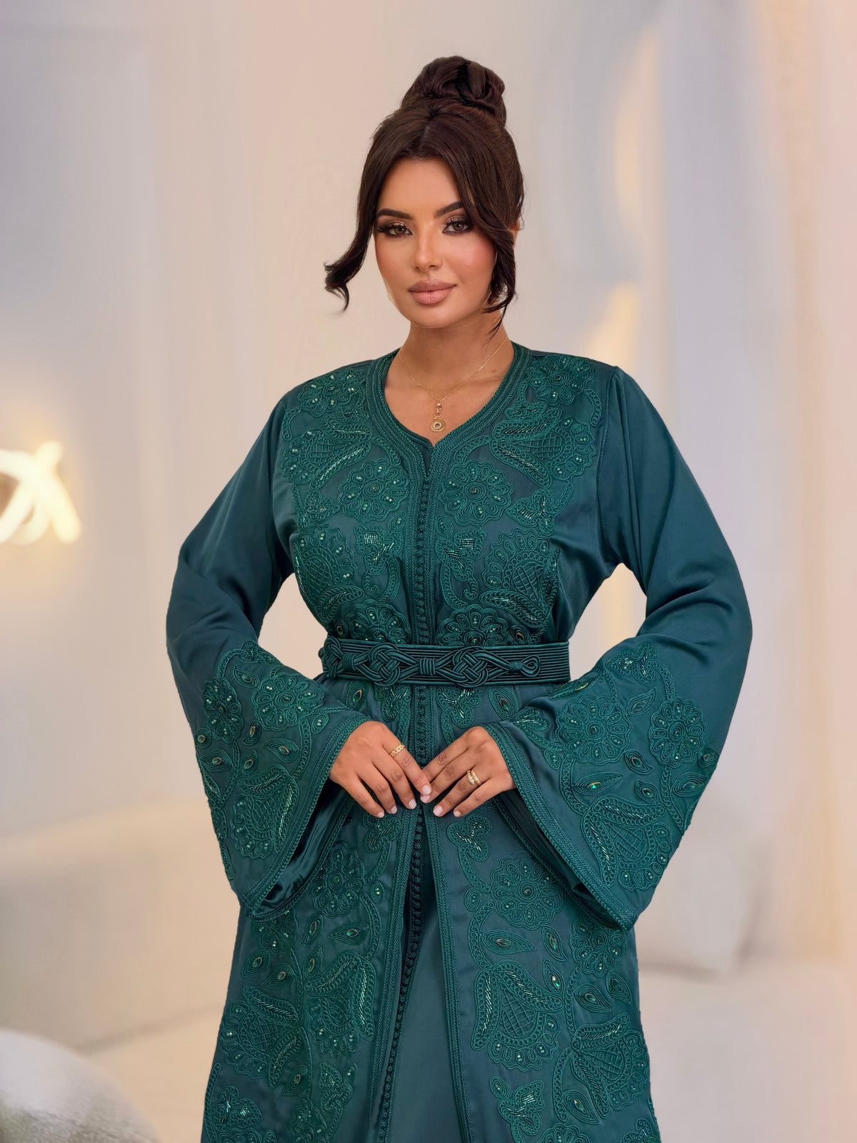 Elegant Lamis Lebsa