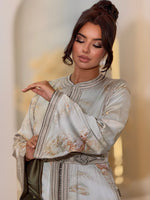 Elegant Lara Lebsa