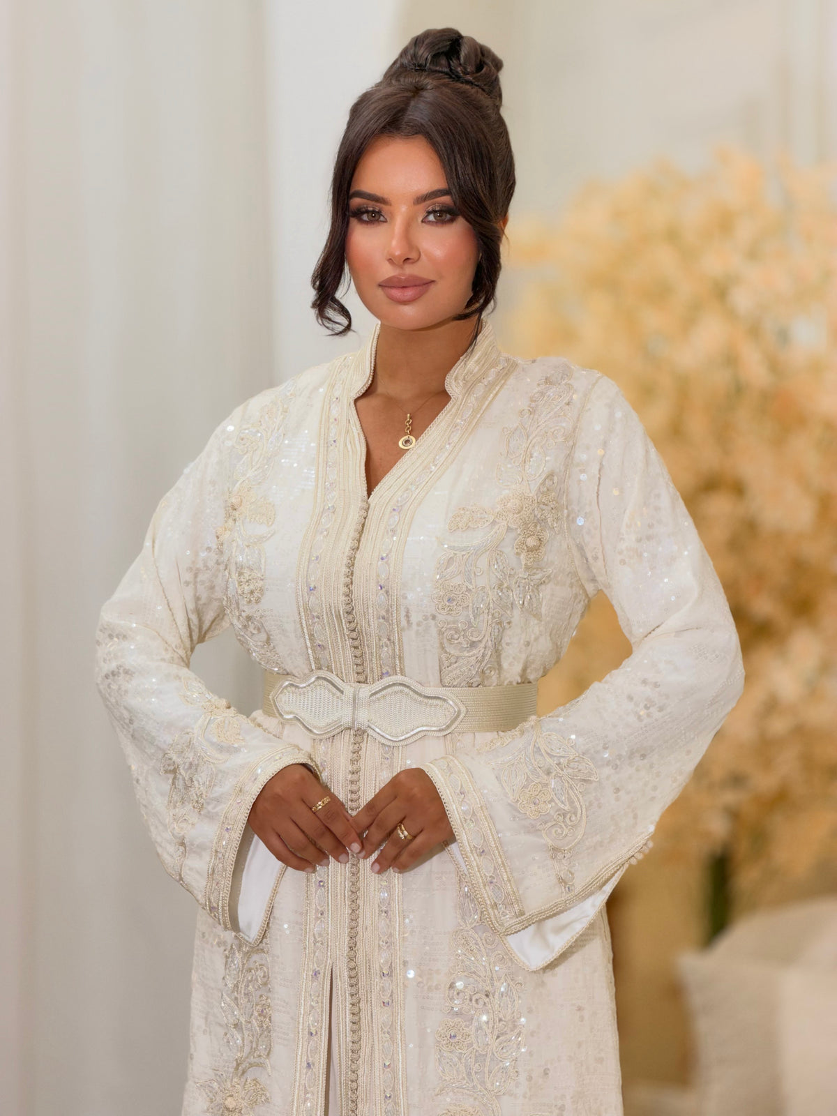 Elegant Layan Lebsa