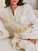 Elegant Leyla Lebsa