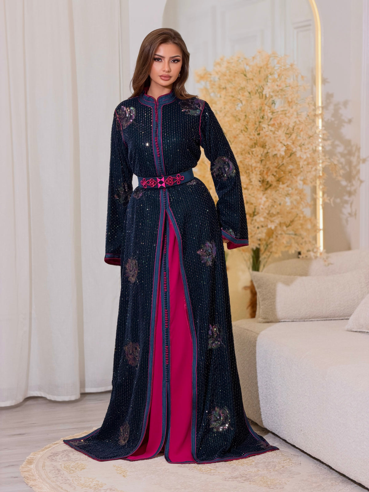 Elegant Lina Lebsa