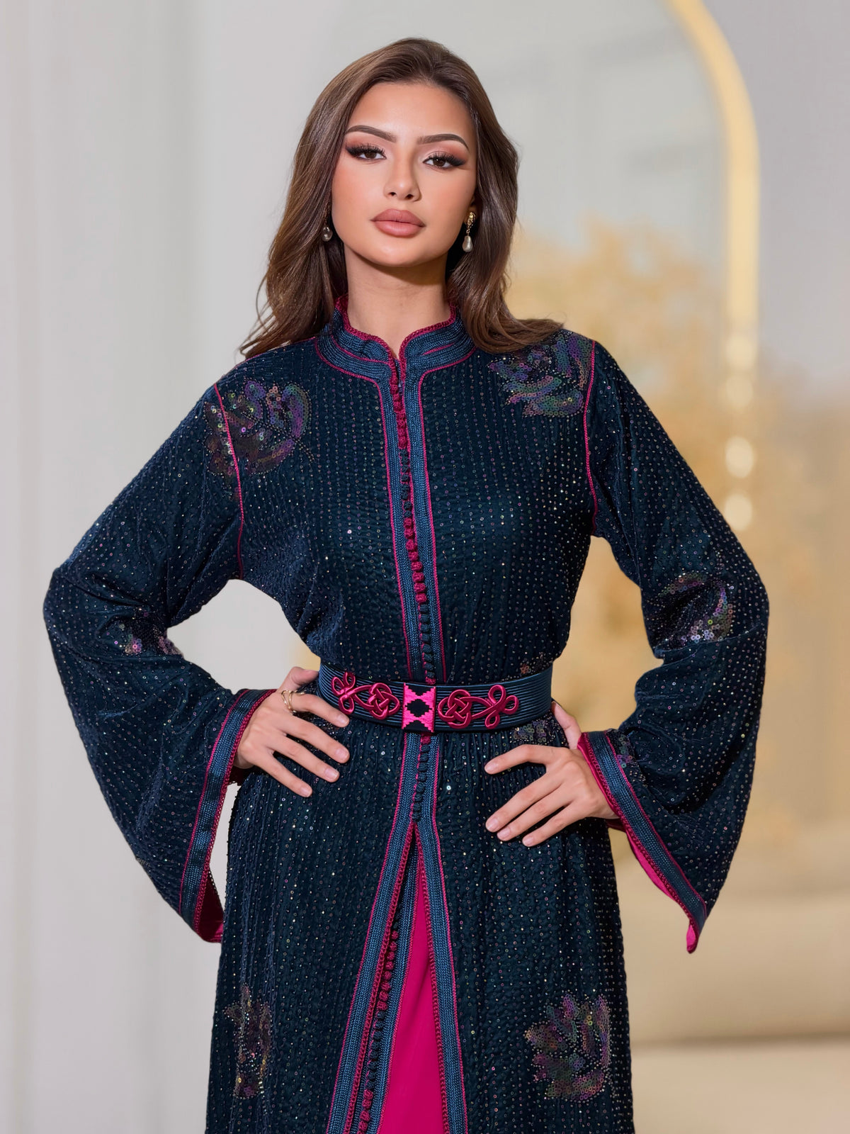 Elegant Lina Lebsa