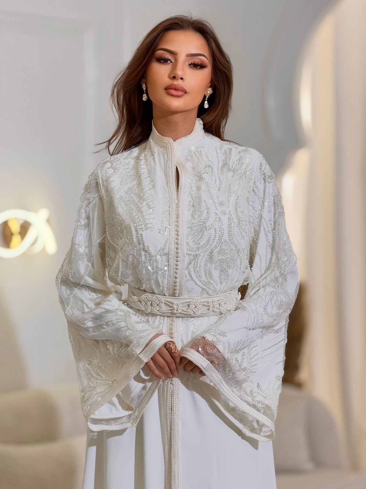 Elegant Nehir Lebsa