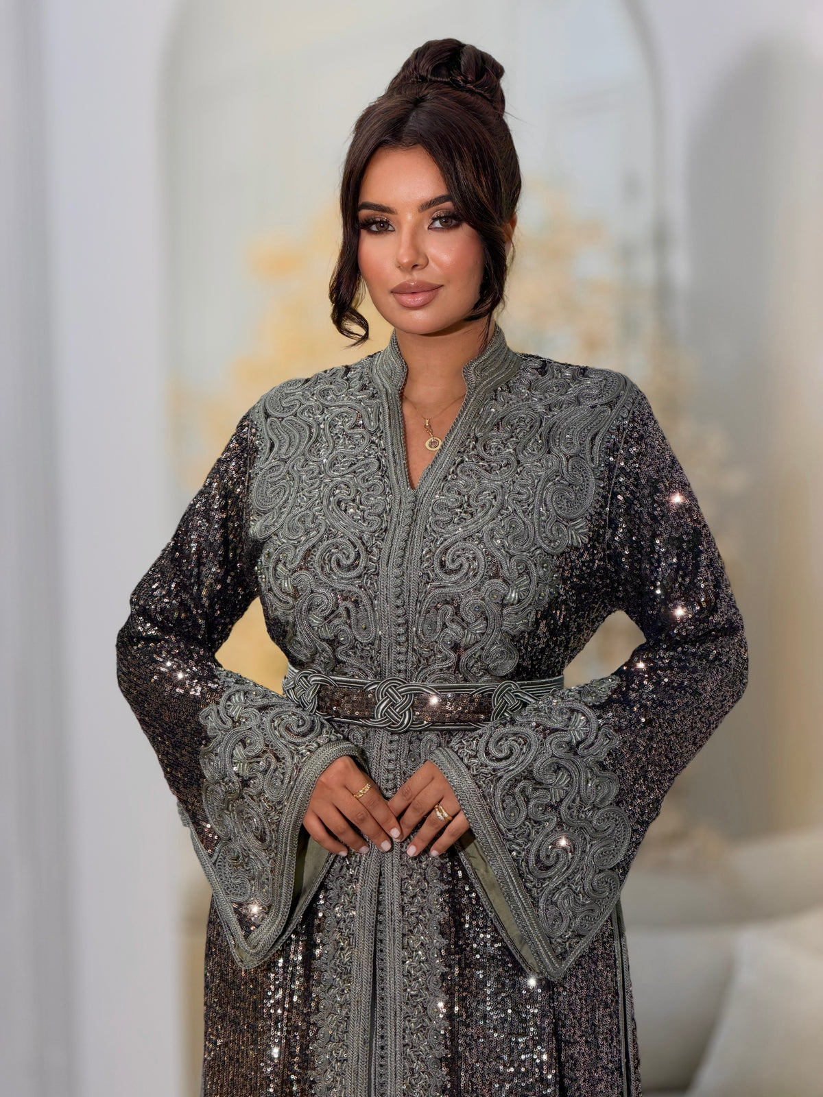 Elegant Raya Lebsa