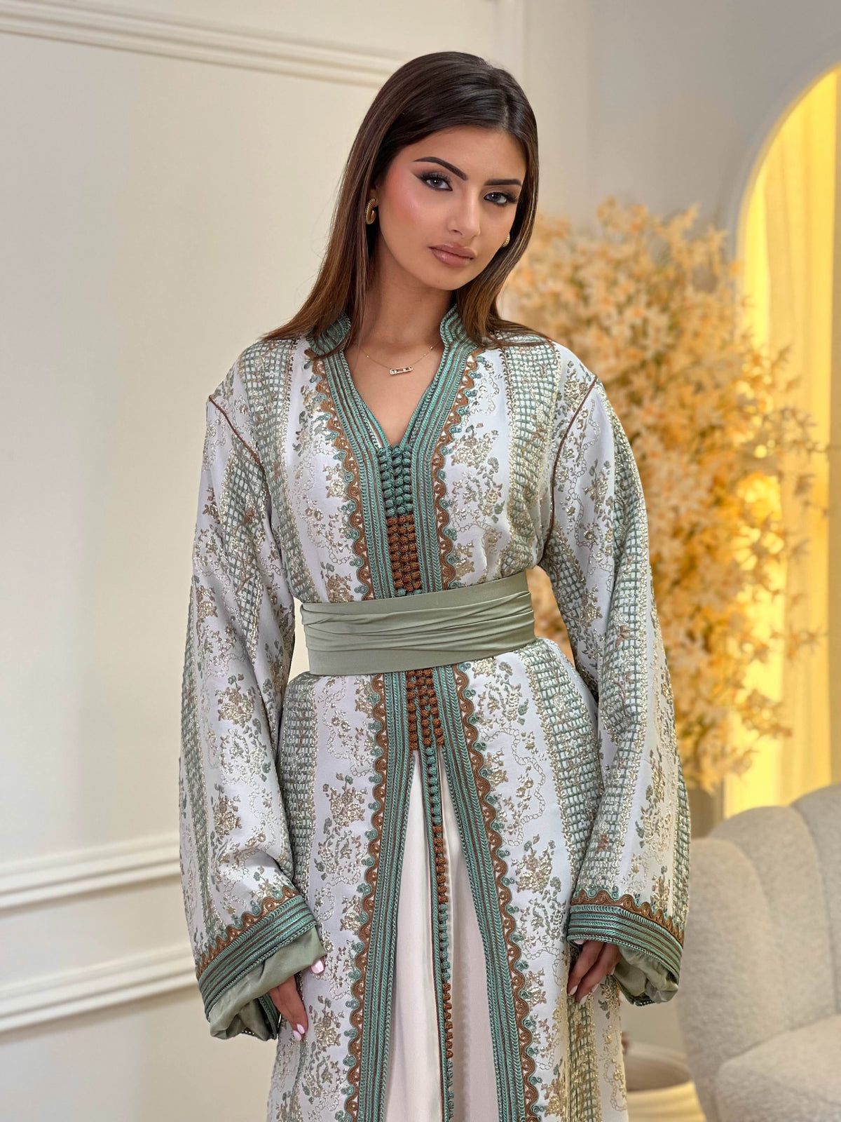 Elegant Zaina Lebsa