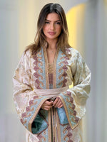 Sleek Lina Lebsa
