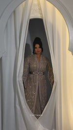 Elegant Elara Lebsa